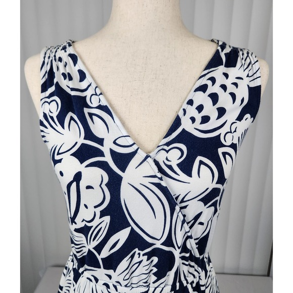 Elegant Navy and White Floral Dress - Picture 5 of 12